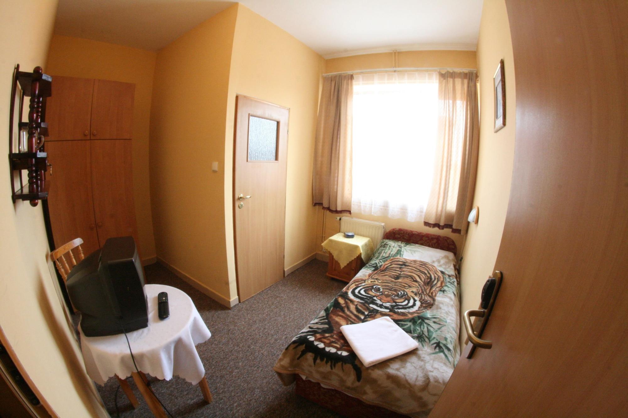 Hotel Daisy Budget Krasków Εξωτερικό φωτογραφία