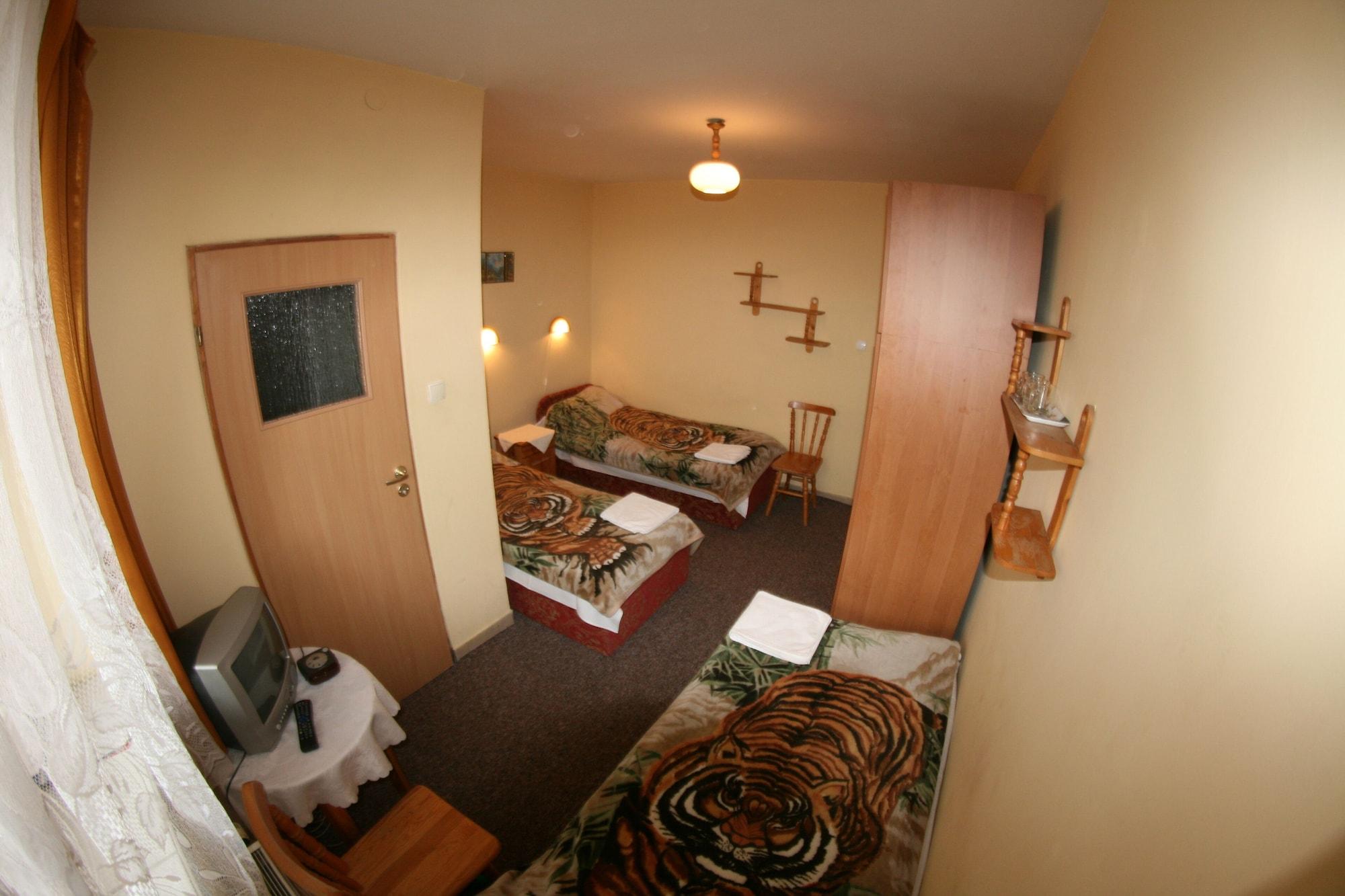 Hotel Daisy Budget Krasków Ανέσεις φωτογραφία