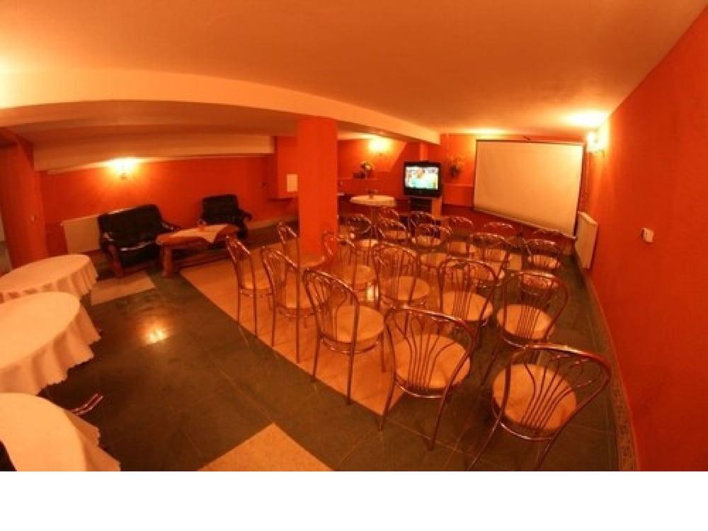 Hotel Daisy Budget Krasków Εξωτερικό φωτογραφία