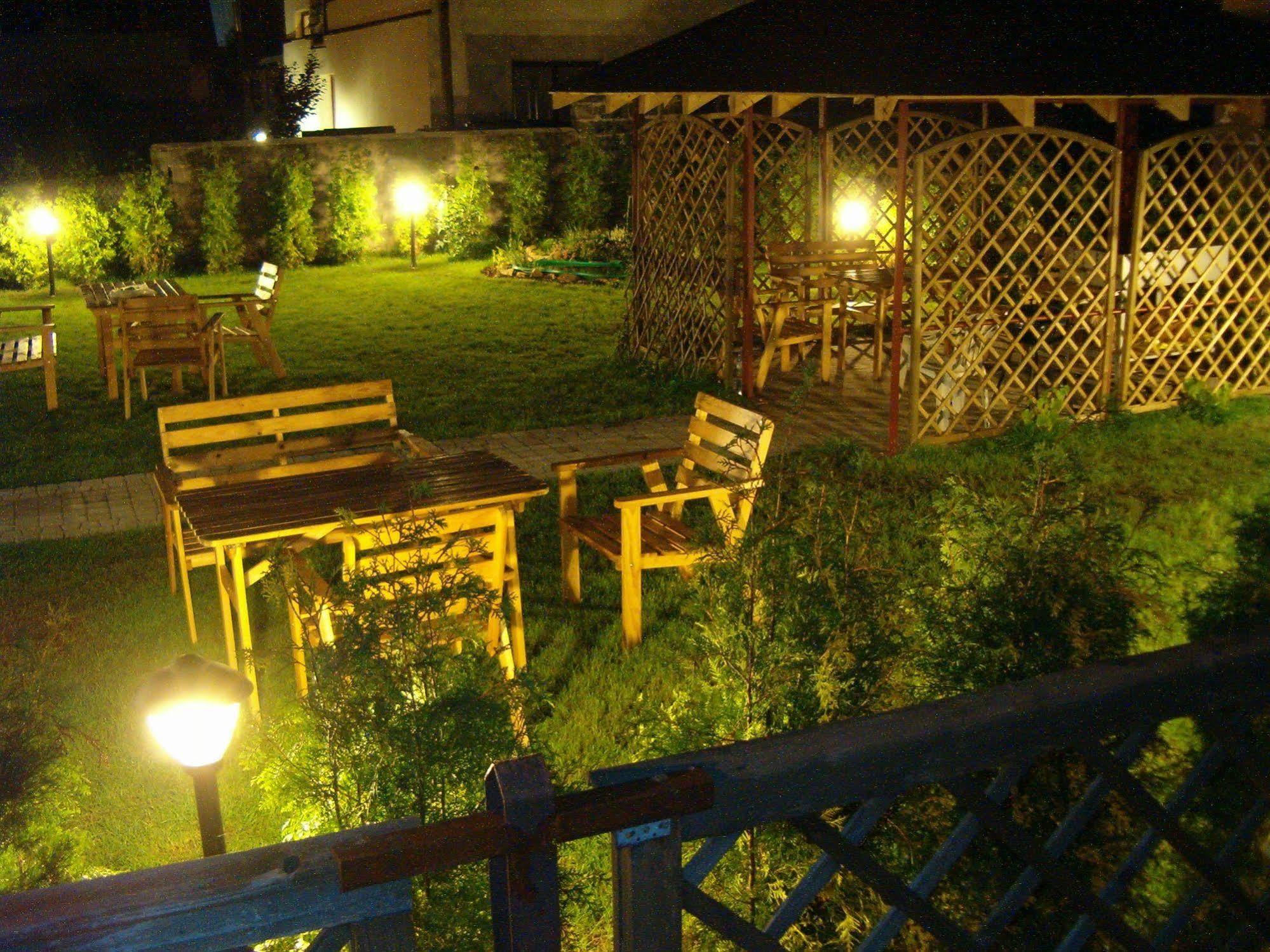 Hotel Daisy Budget Krasków Εξωτερικό φωτογραφία