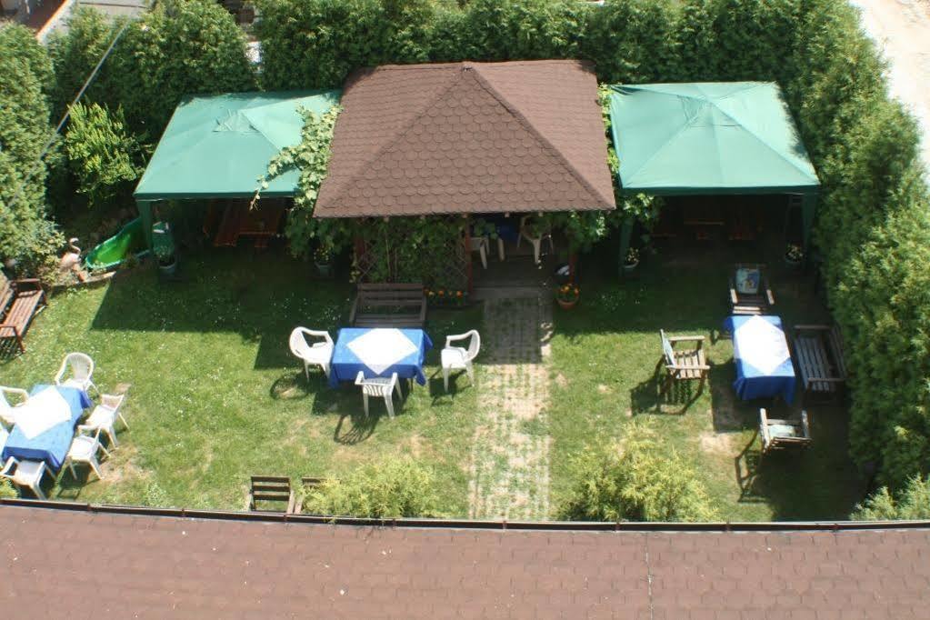 Hotel Daisy Budget Krasków Εξωτερικό φωτογραφία